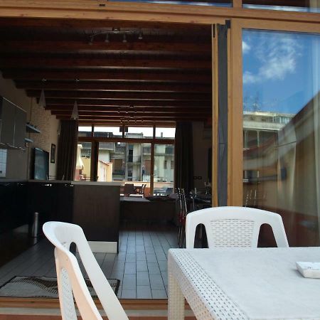 A Due Passi Da Tutto Apartment Catania Bagian luar foto
